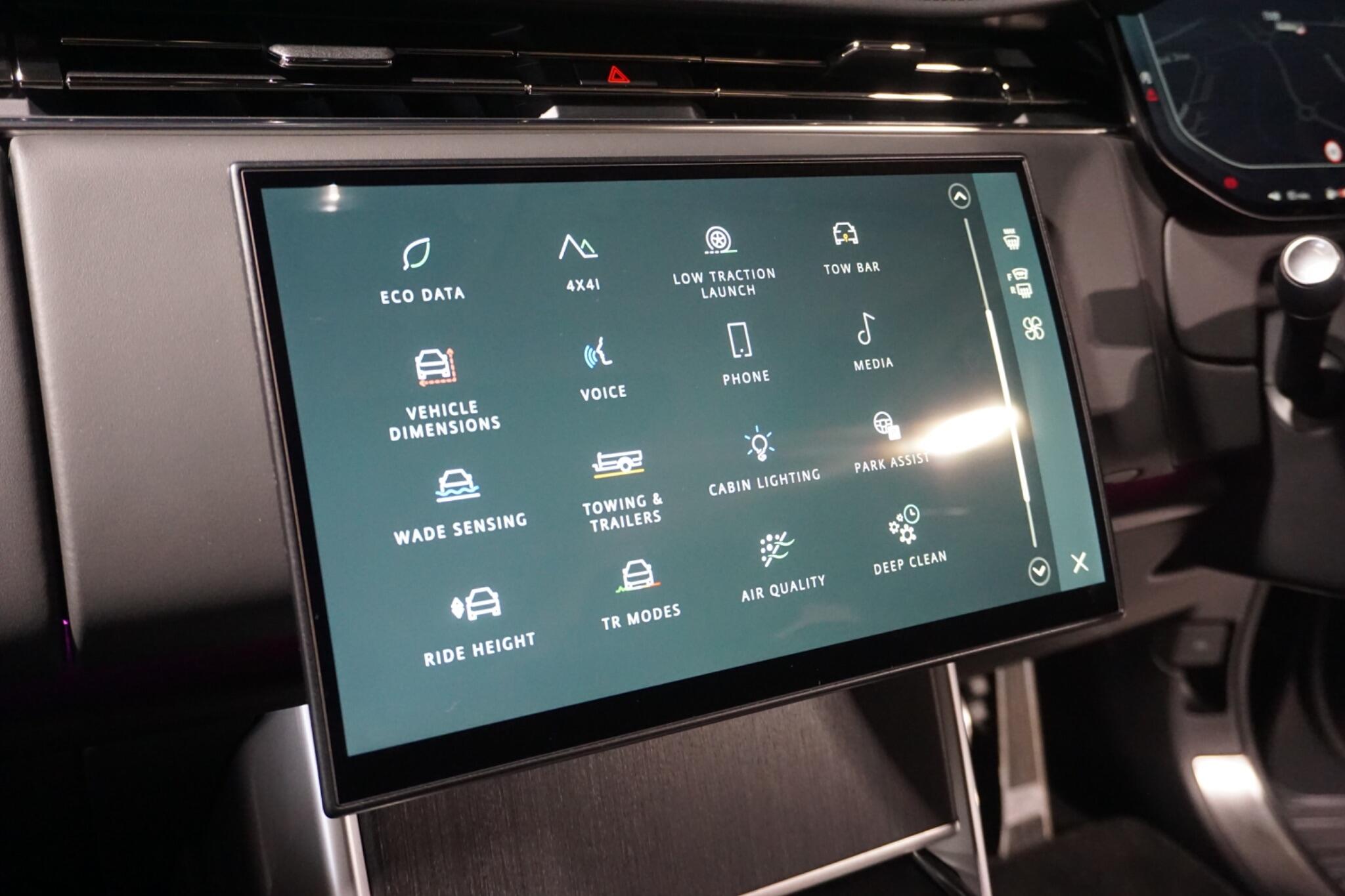 Land Rover Range Rover 3.0 D350 MHEV HSE SUV 5dr Diesel Auto 4WD Euro 6 (s/s) (350 ps)